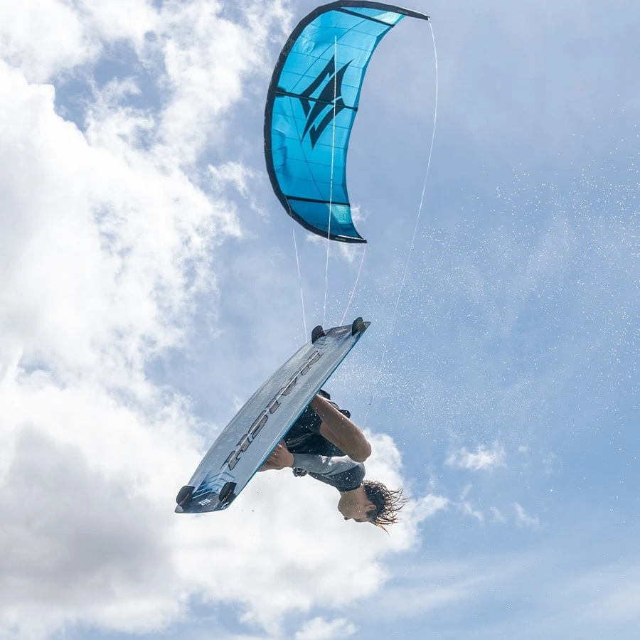 2024 Naish Motion Freeride Twintip Kiteboard 10 2024 Naish Motion Freeride Twintip Kiteboard - Image 10