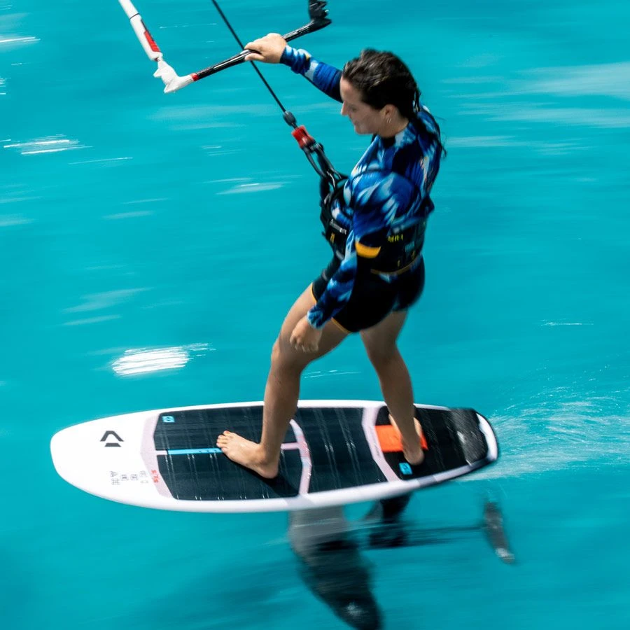 2022 Duotone Hybrid SLS Surf / Foil Board 3 2022 Duotone Hybrid SLS Surf / Foil Board - Image 3