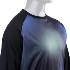 ION Wetshirt Long Sleeve - Mens - Blue Gradient 7 ION Wetshirt Long Sleeve - Mens - Blue Gradient -Kite Boarding Shop ion 2023 wetshirt ls blue gradient size 4
