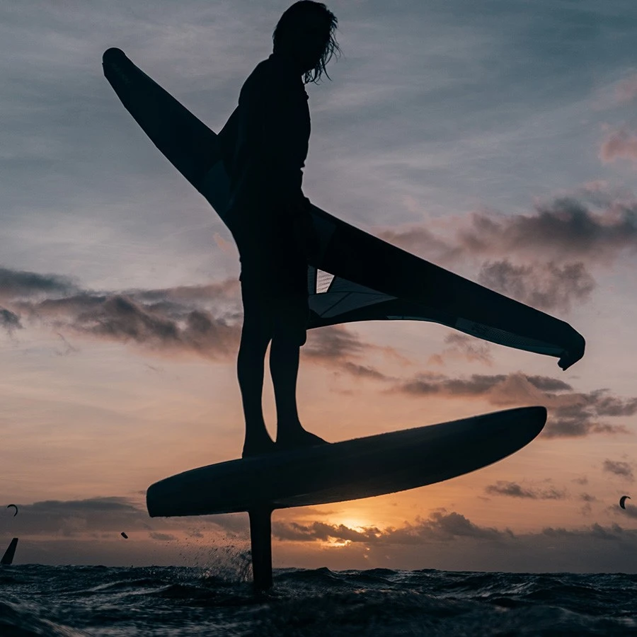 Naish 2025 Hover Downwind Crossover - Mid-Length / Lightwind Wingboard 10 Naish 2025 Hover Downwind Crossover - Mid-Length / Lightwind Wingboard - Image 10