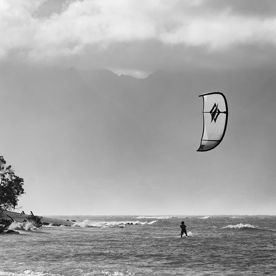 Naish 2025 Pivot LW - 17m Light Wind Freeride Kite - 25% Off 8 Naish 2025 Pivot LW - 17m Light Wind Freeride Kite - 25% Off - Image 8