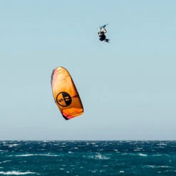 North 2026 Orbit - Big Air Freeride Kite 8 North 2026 Orbit - Big Air Freeride Kite -Kite Boarding Shop north 2026 orbit kite size 4