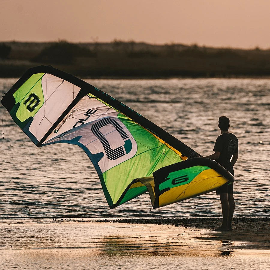 Ozone Enduro V5 Freeride Kite 4 Ozone Enduro V5 Freeride Kite - Image 4