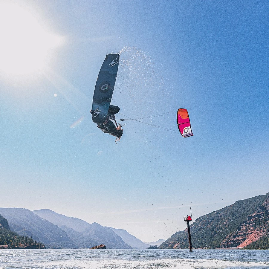 Ozone Enduro V5 Freeride Kite 6 Ozone Enduro V5 Freeride Kite - Image 6