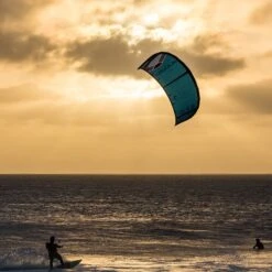 Ozone Reo V6 Surf / Wave Kite - 40% Off 7 Ozone Reo V6 Surf / Wave Kite - 40% Off -Kite Boarding Shop ozone reo v6 size bar 4