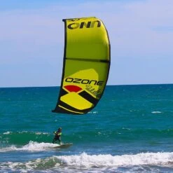 Ozone Uno V2 Inflatable Trainer Kite Only 9 Ozone Uno V2 Inflatable Trainer Kite Only -Kite Boarding Shop ozone uno v2 size 5